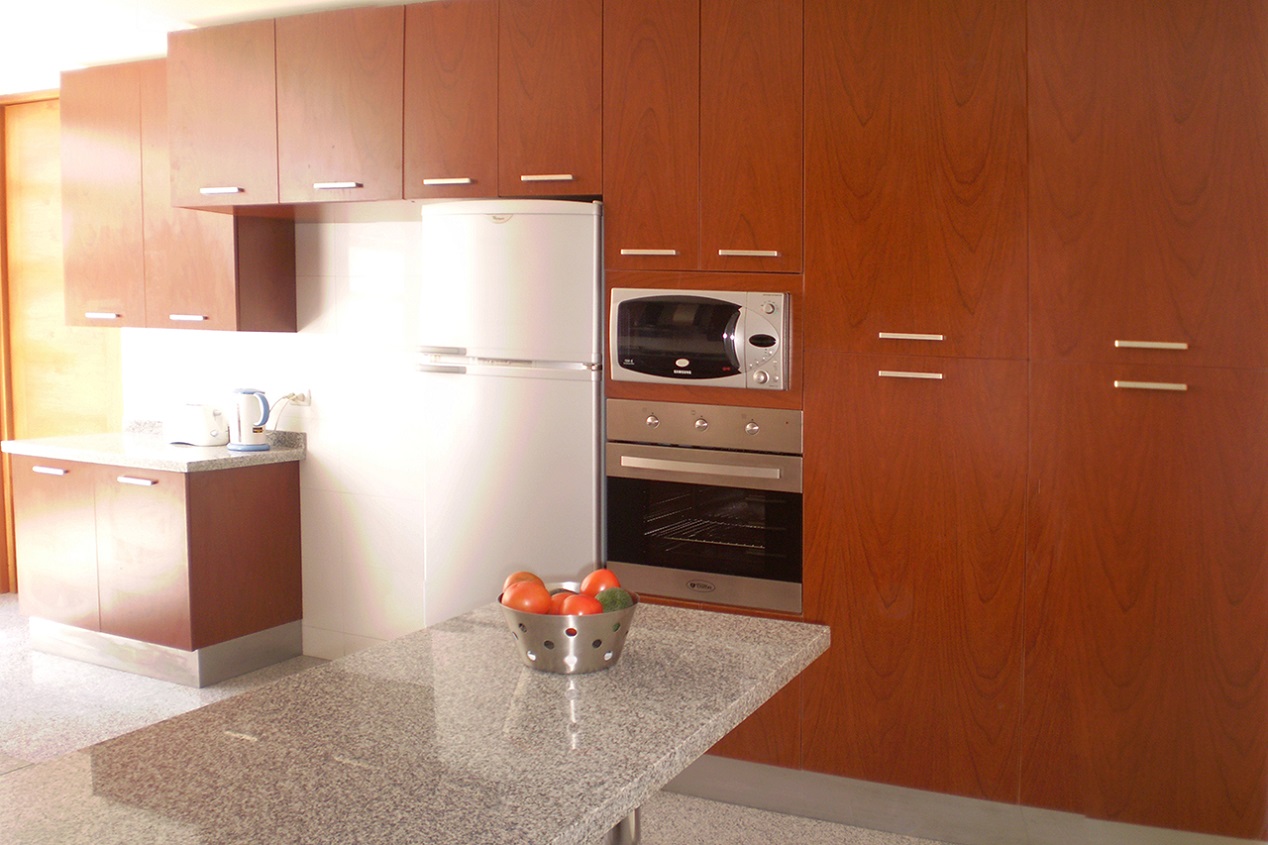 En este proyecto de Muebles de cocina se ocupó melamina cedro en las En este proyecto de Muebles de cocina se ocupó melamina cedro en las