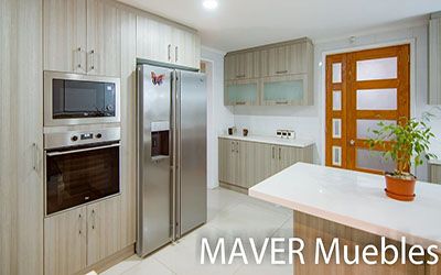 Muebles de cocina59 con cubierta de cuarzo blanco absoluto en comuna de Padre Hurtado Provincia de Talagante